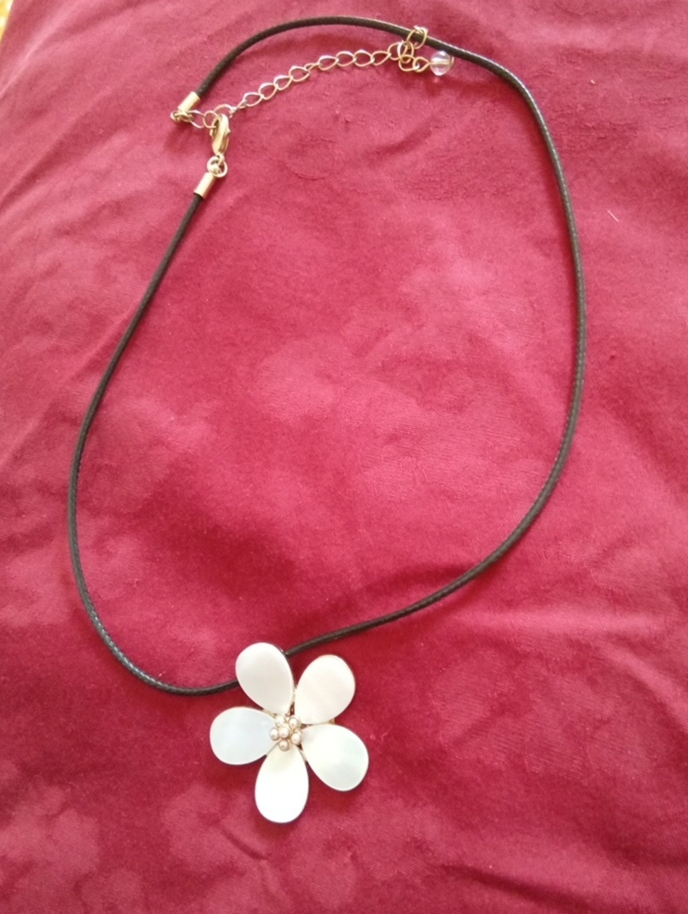 Flower Necklace - Picture 6 of 6